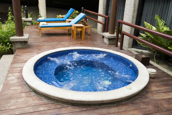 Cost of Hot Tub Deck Construction in San Antonio